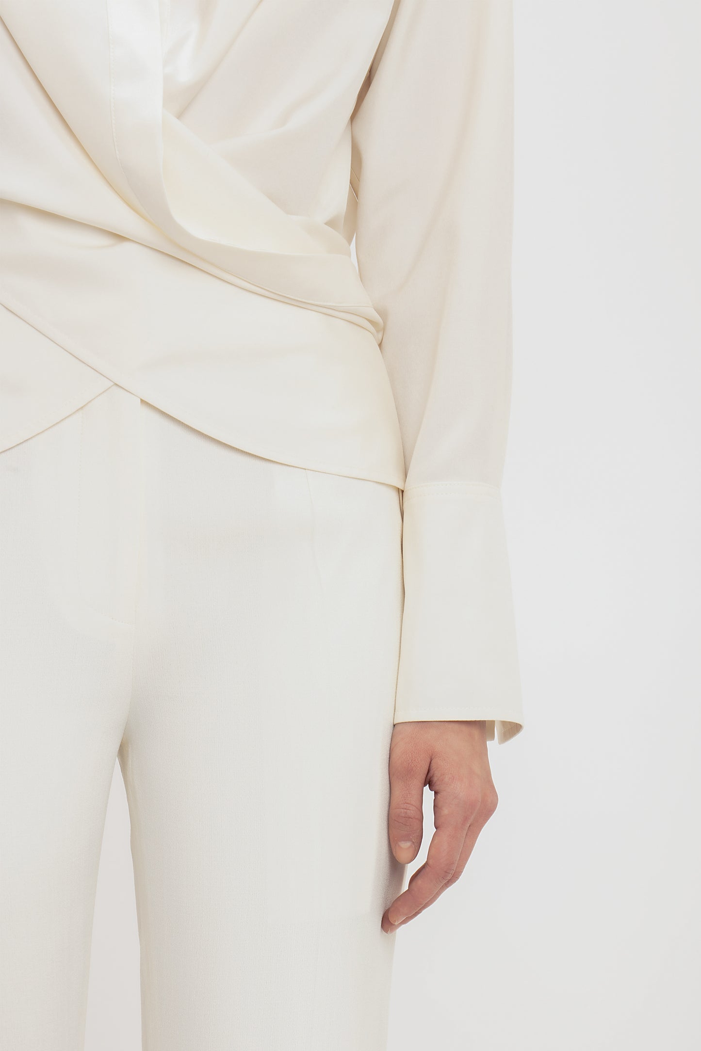 Cropped Kick Cotton Trousers In Off White