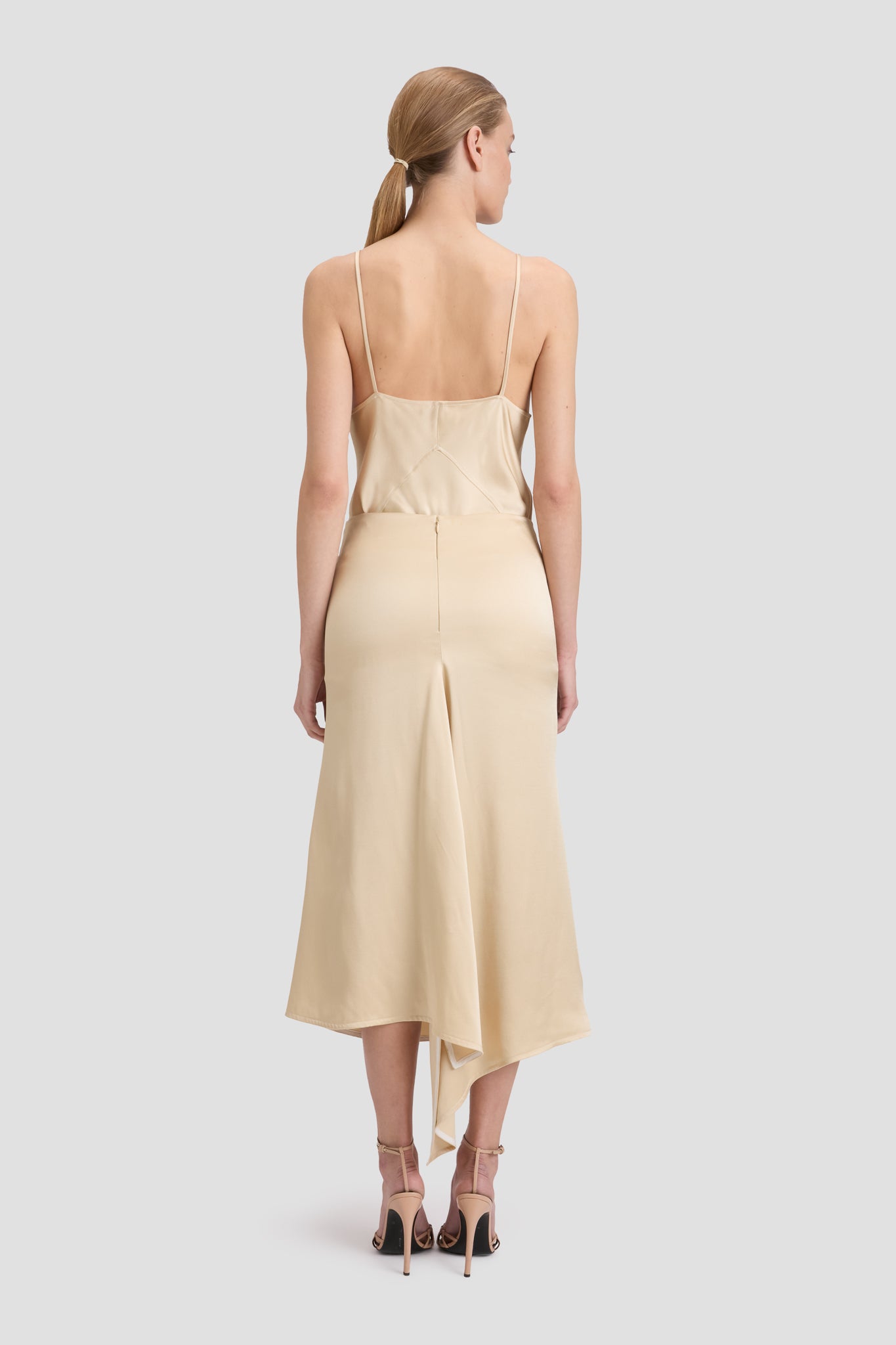 Kick Detail Skirt In Macadamia