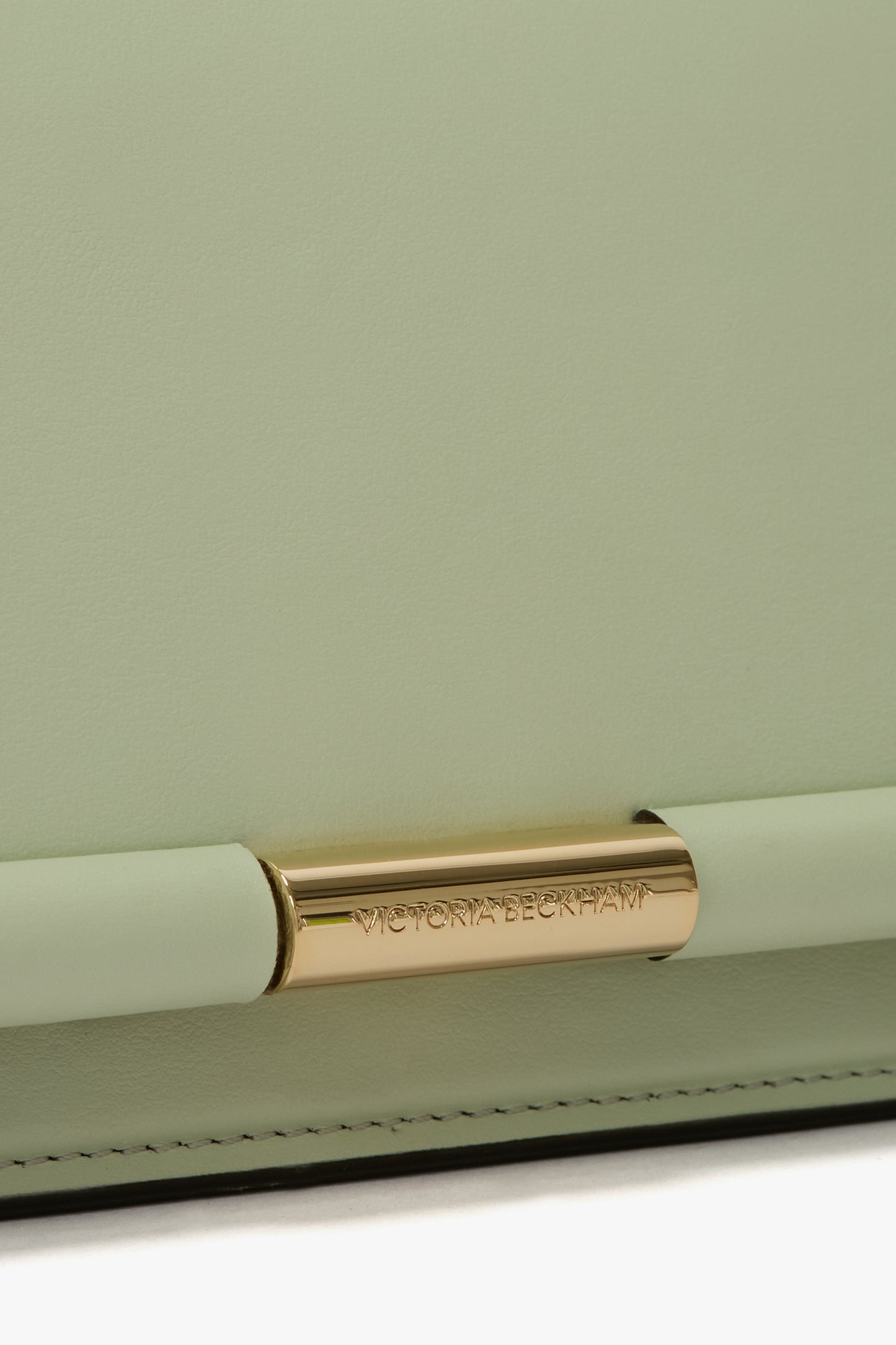 202 Clutch Bag In Pale Green Leather