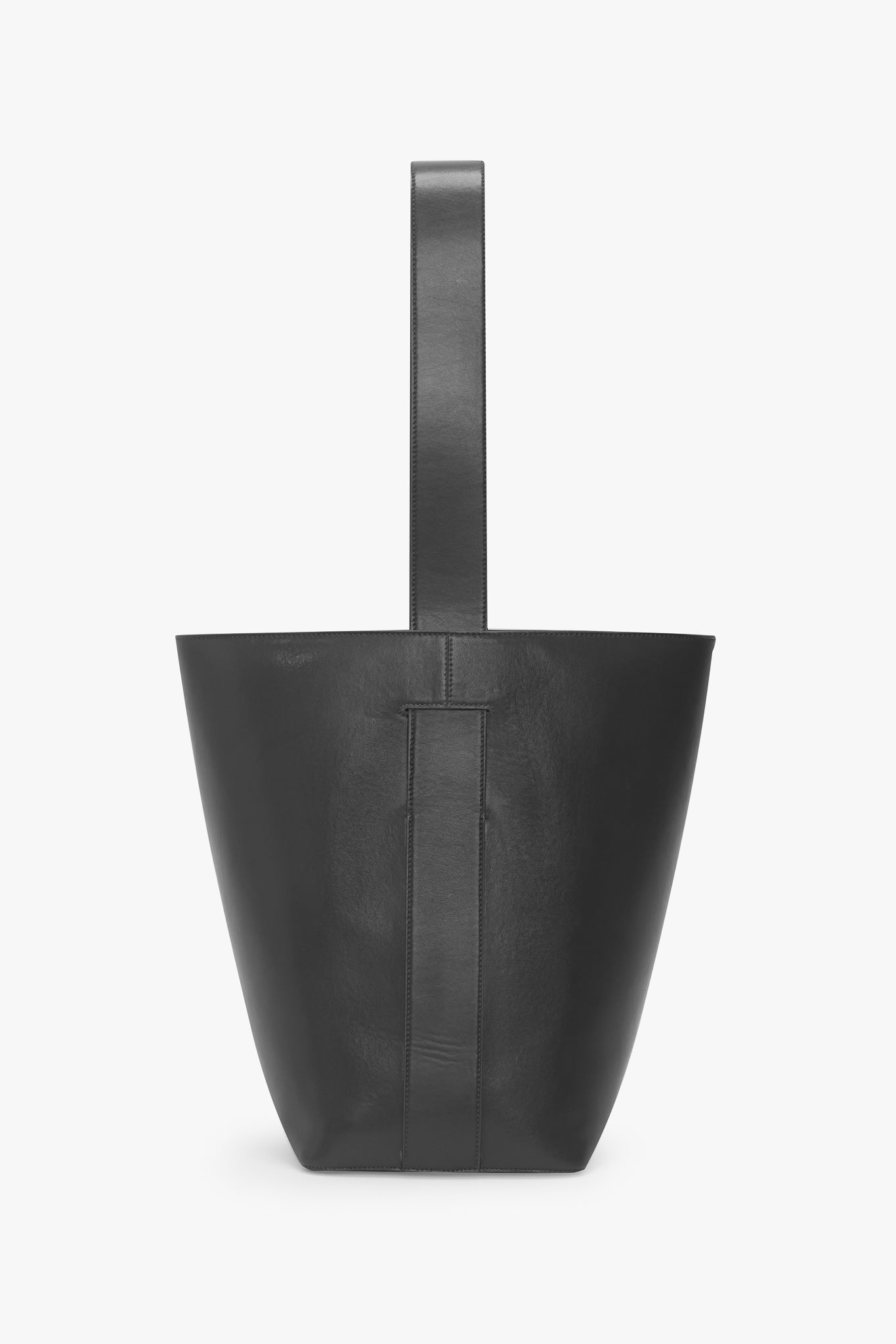 Dia Bucket Bag In Black Leather