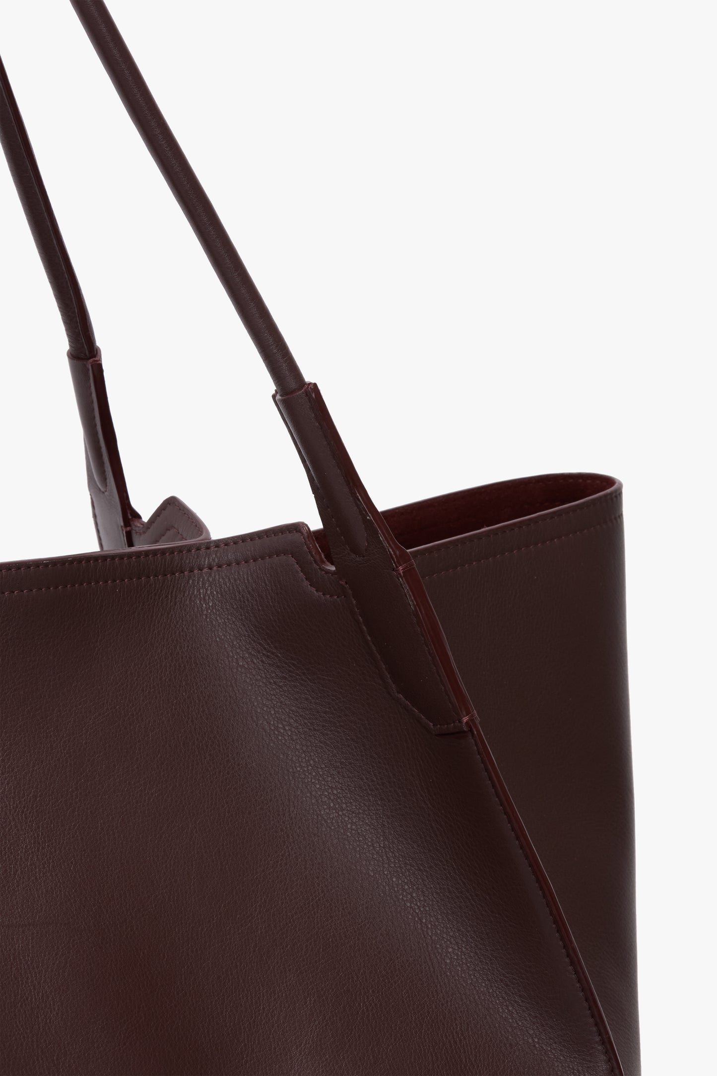 Victoria Travel Tote Bag In Burgundy Leather