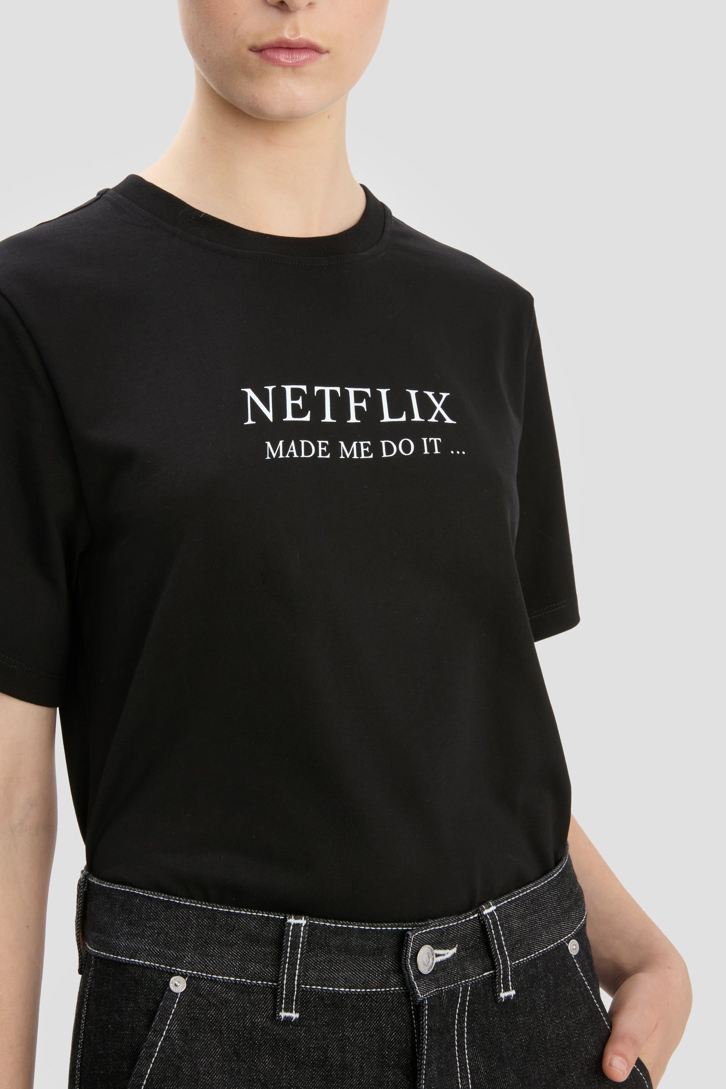 Netflix Made Me Do It' Slogan T-Shirt In Black