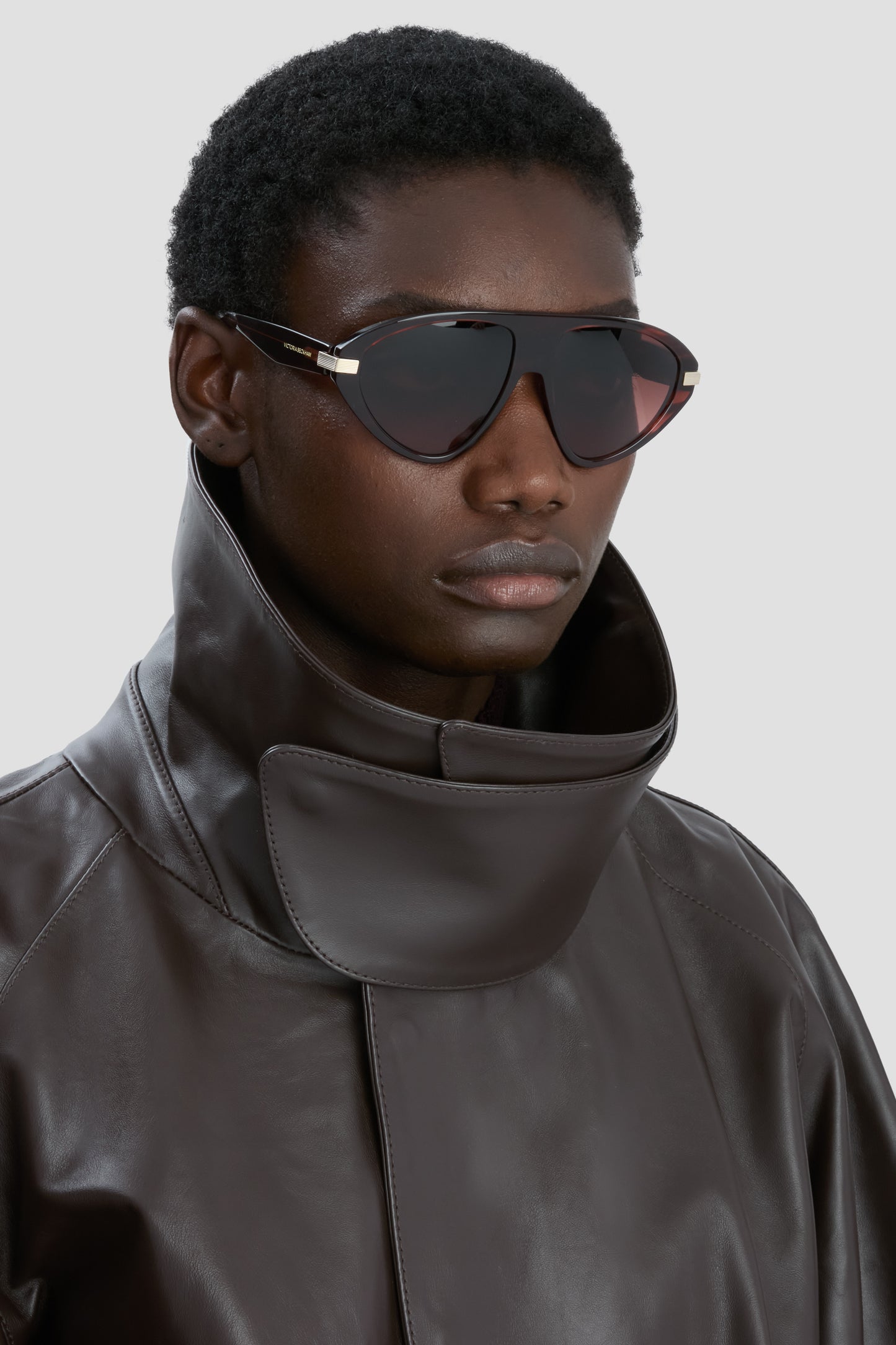 Visor Sunglasses In Striped Wine