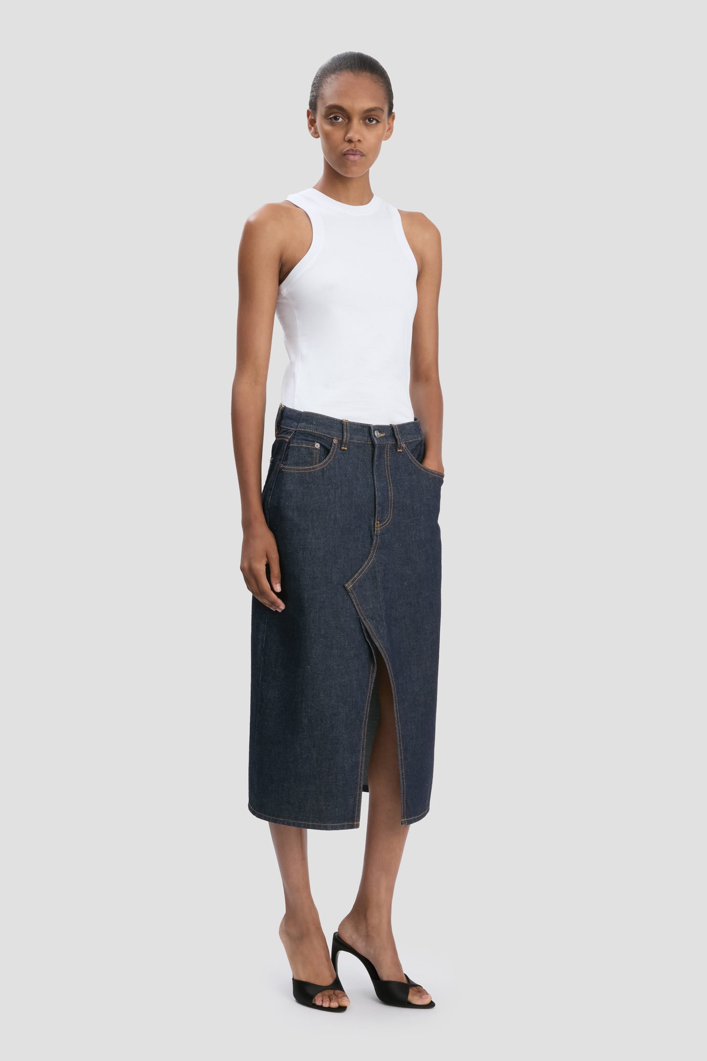 Kick Pocket Denim Skirt In Light Rinse