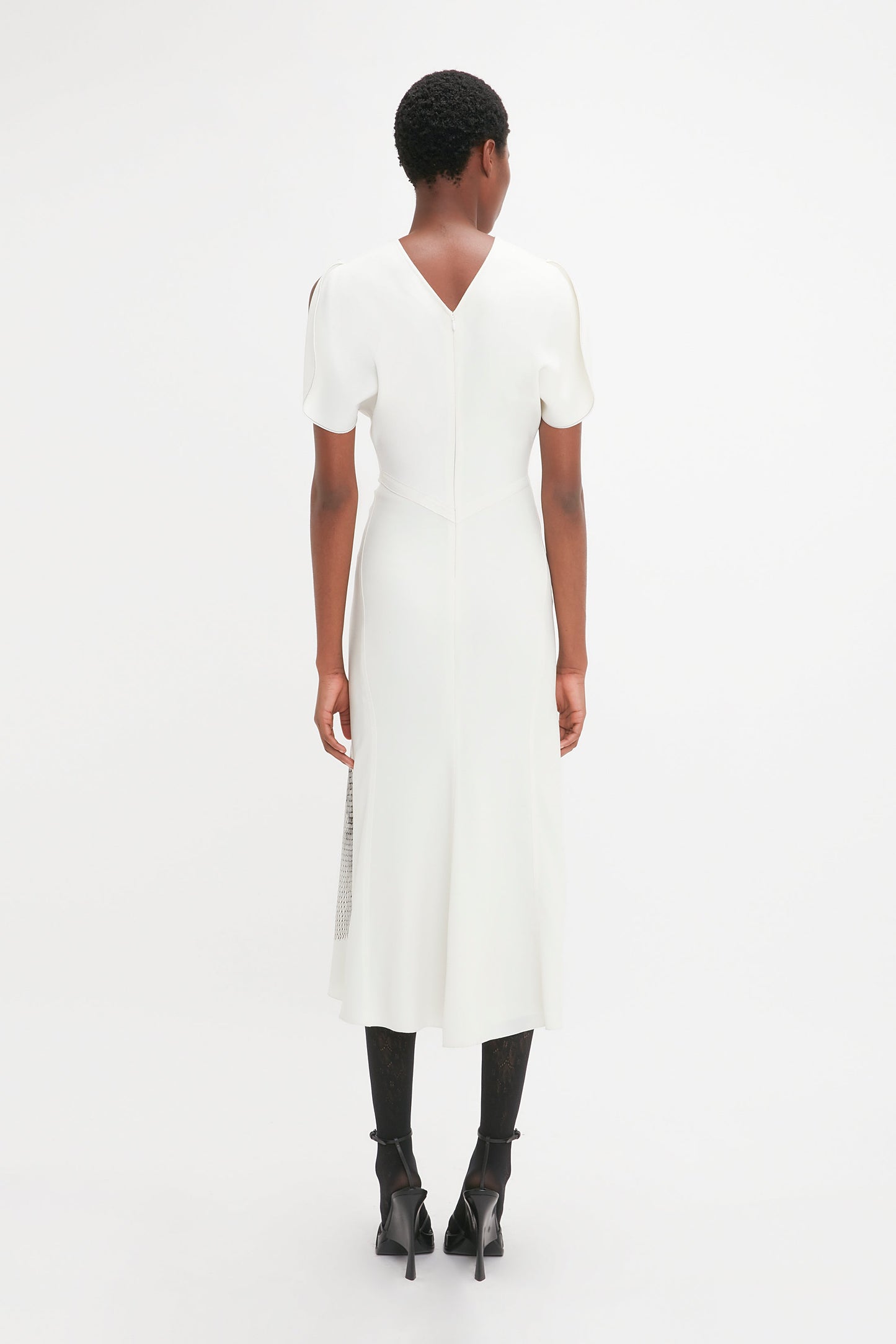 Gathered Waist Midi Dress In White-Black Contorted Net