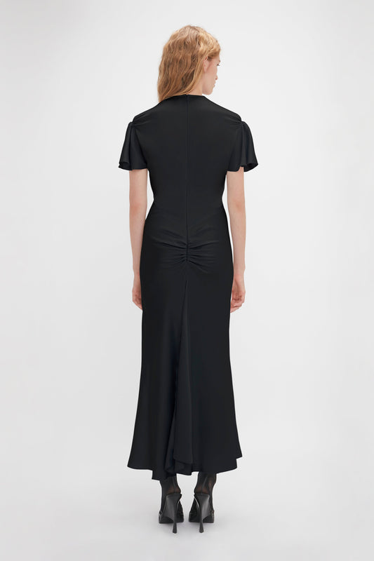 Gathered Sleeve Midi Dress In Black