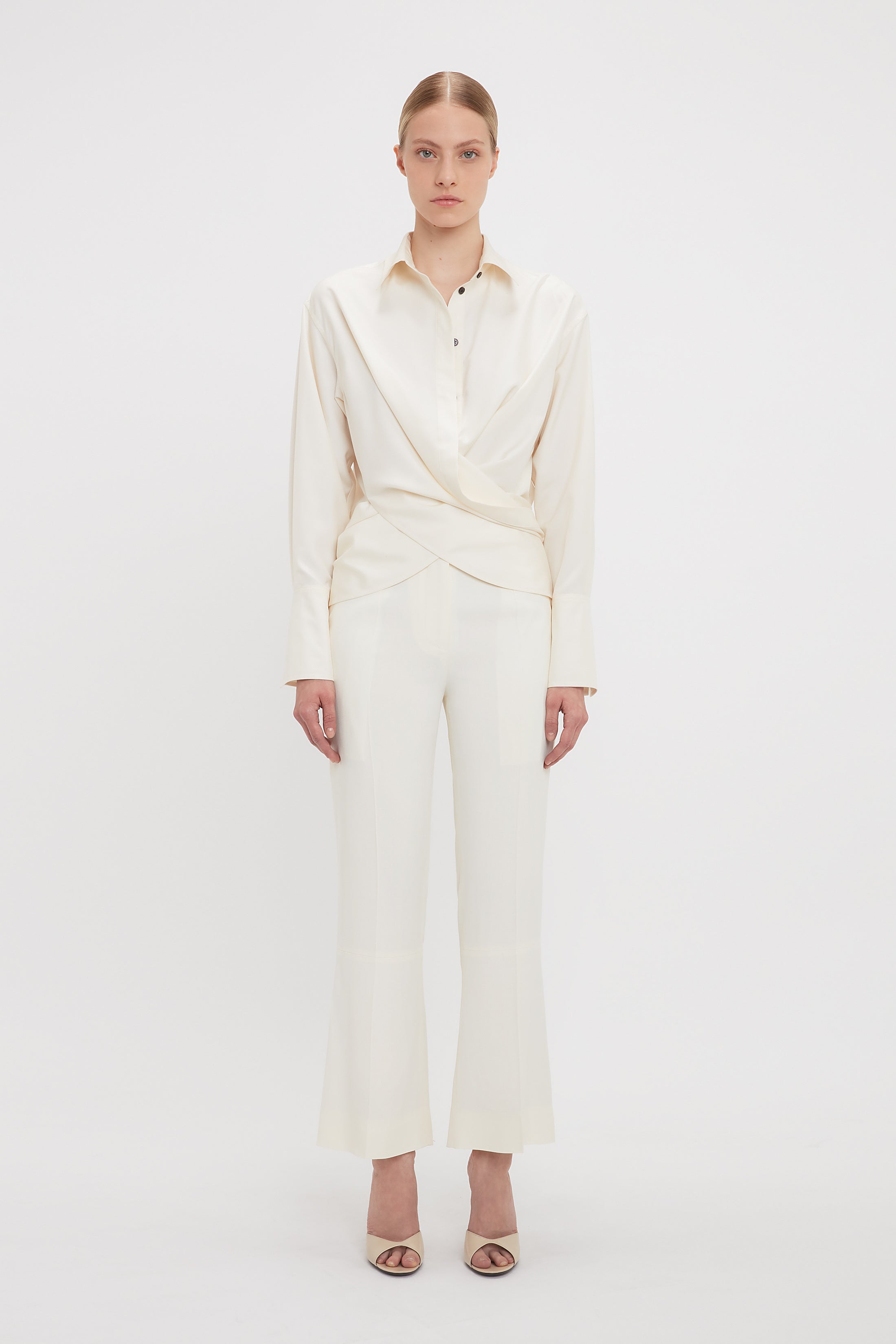 Exclusive Cropped Kick Cotton Trousers In Off White – Victoria Beckham