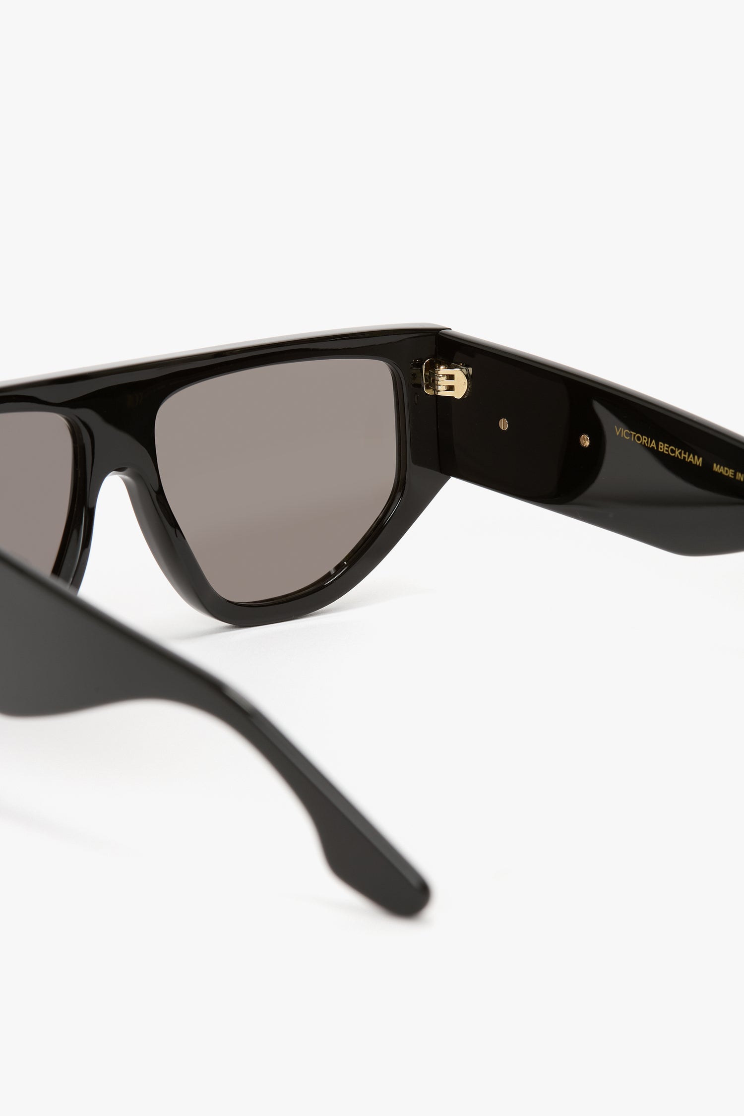Glasses Frames Uk Eyewear Brands B Frame Logo Sunglasses In Black