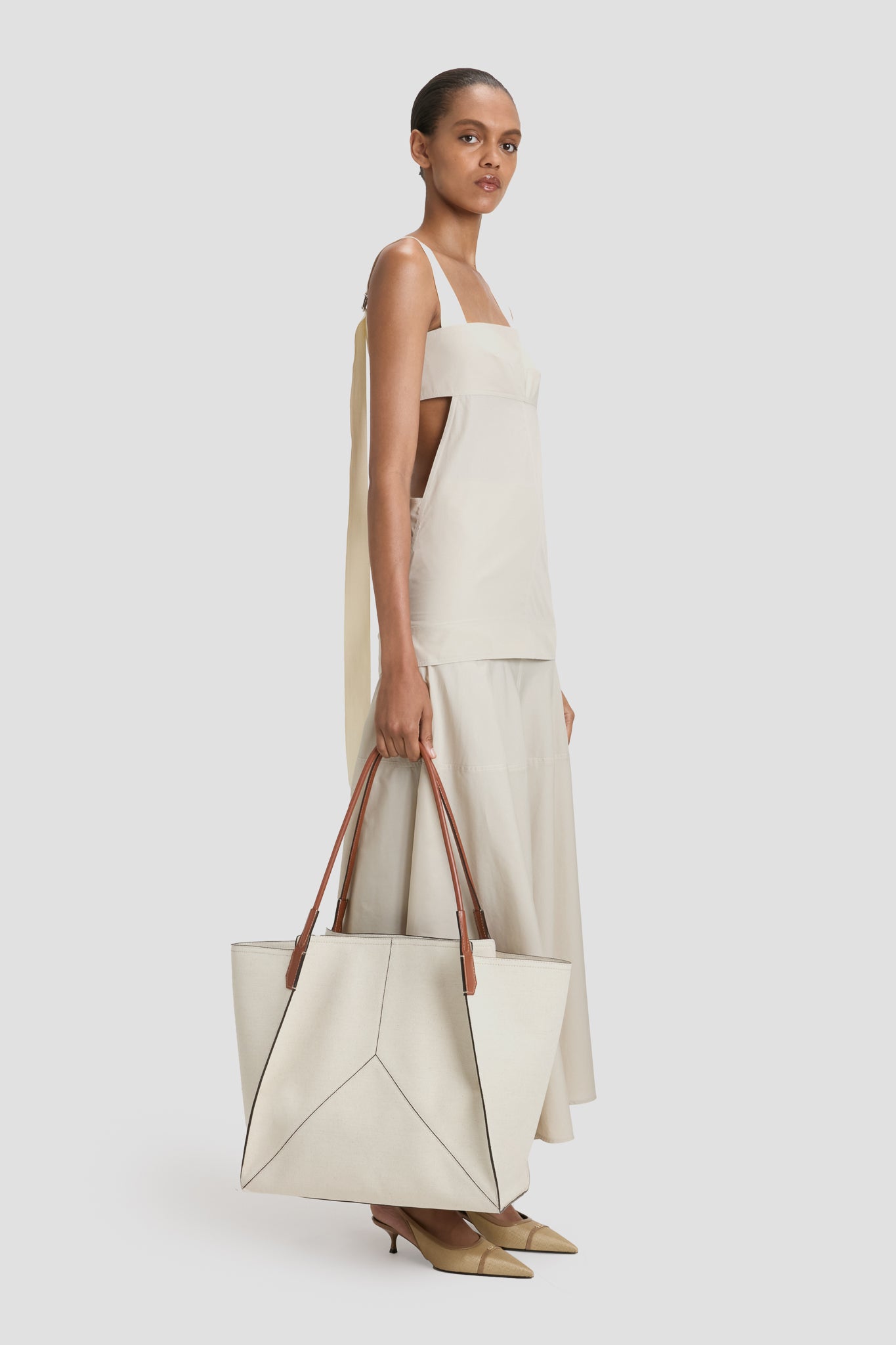 Victoria Tote In Ivory Canvas With Tan Leather