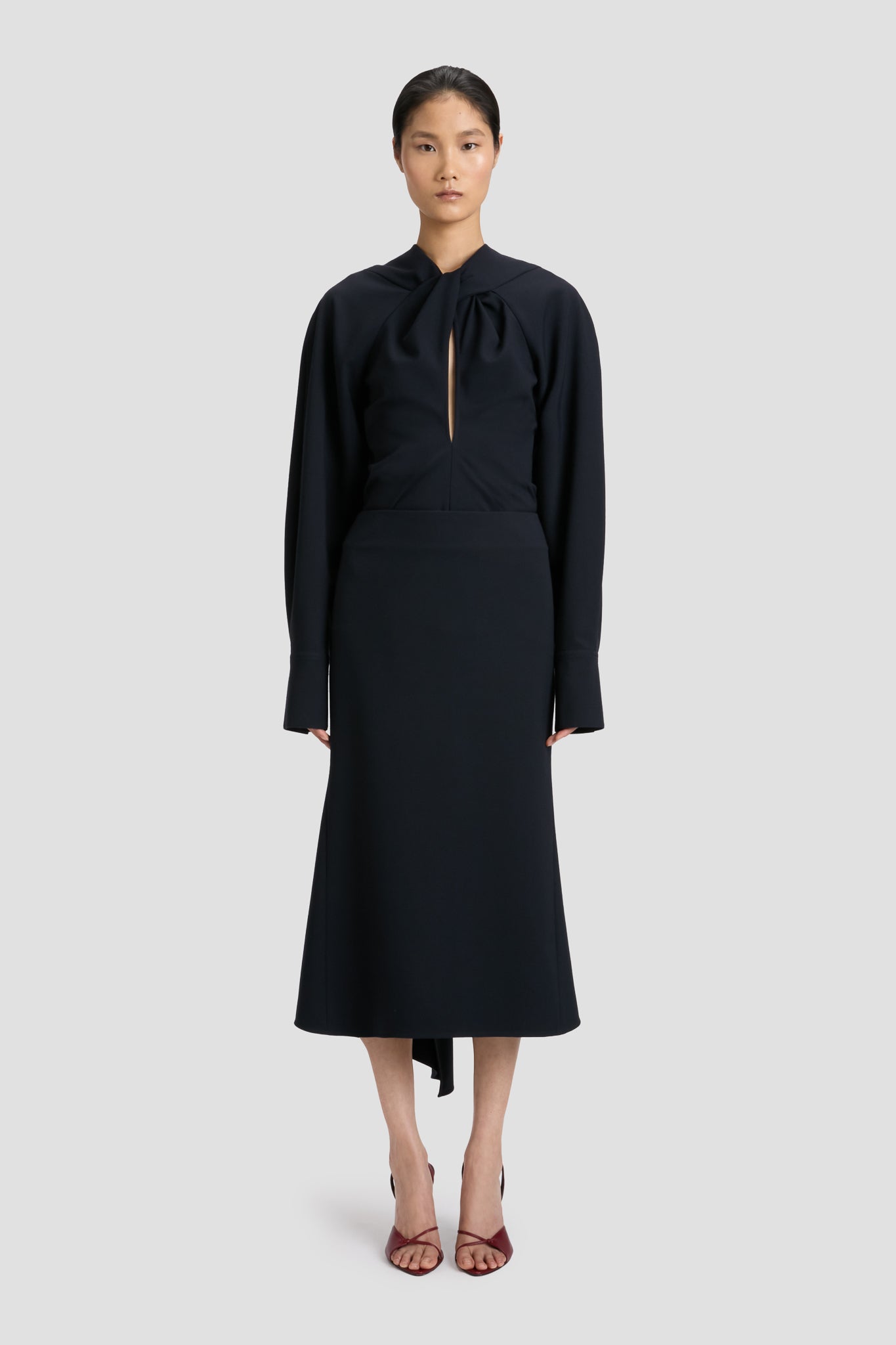 Kick Detail Skirt In Navy