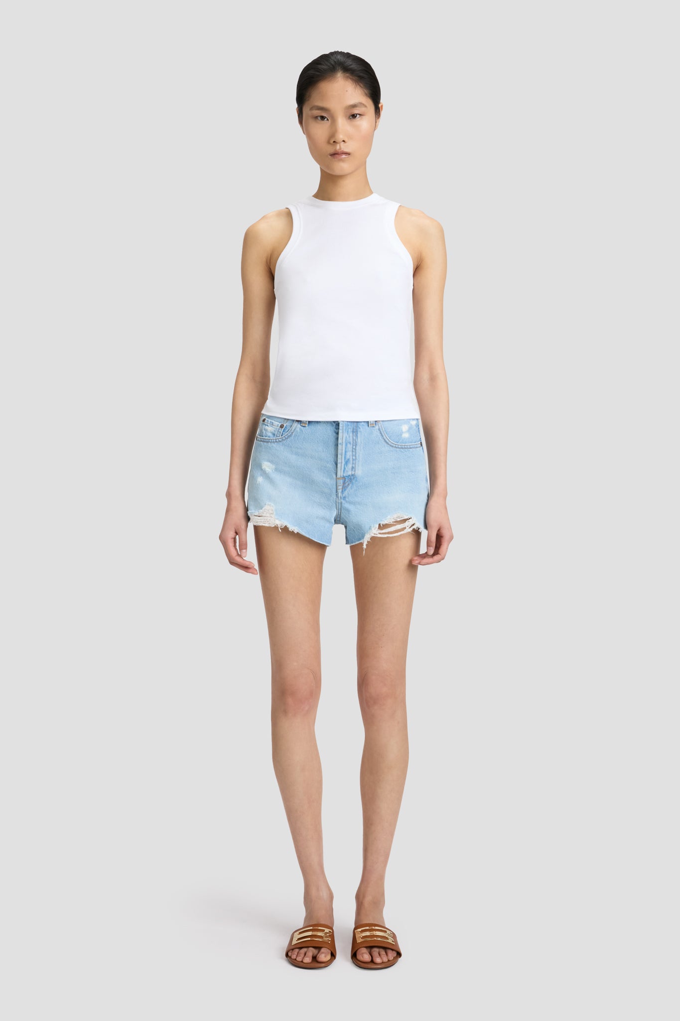 Distressed Shorts In Light Blue Wash