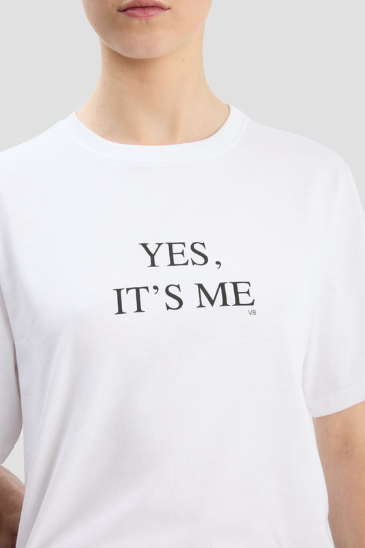 Slogan Tee In White Yes, It's Me