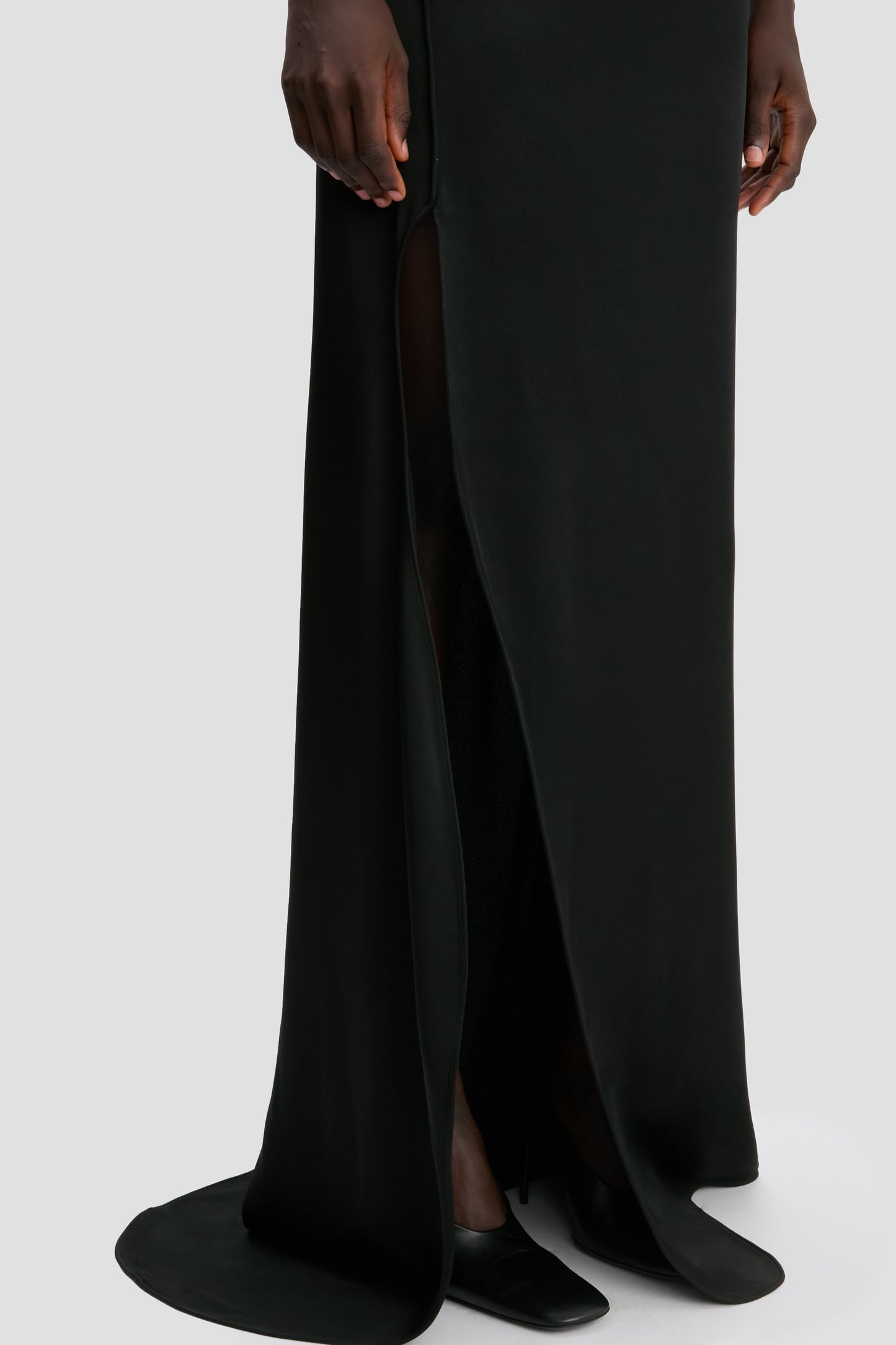 Sleeveless Cord Split Side Dress In Black