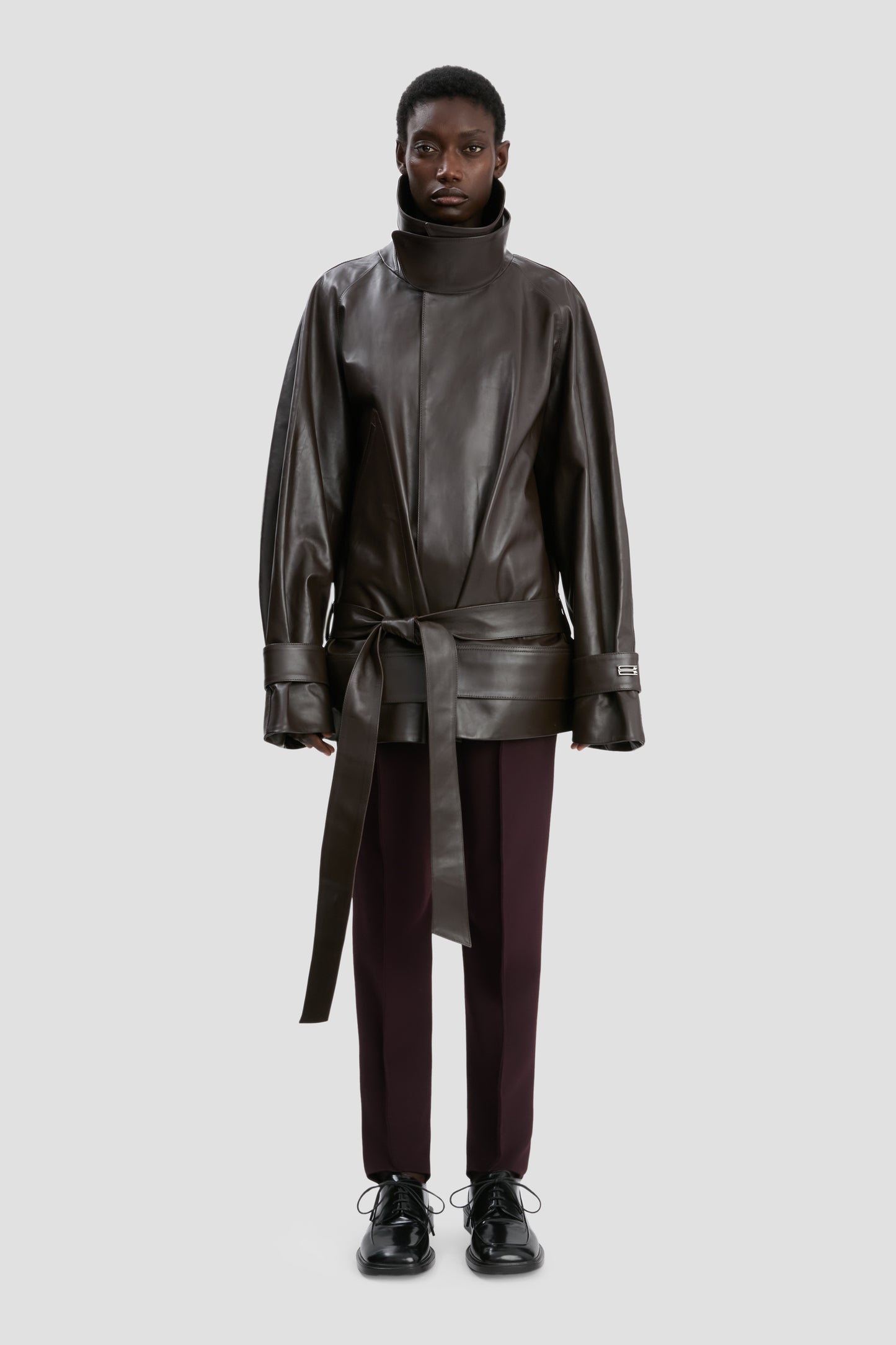 Cropped Belted Leather Trench In Dark Chocolate