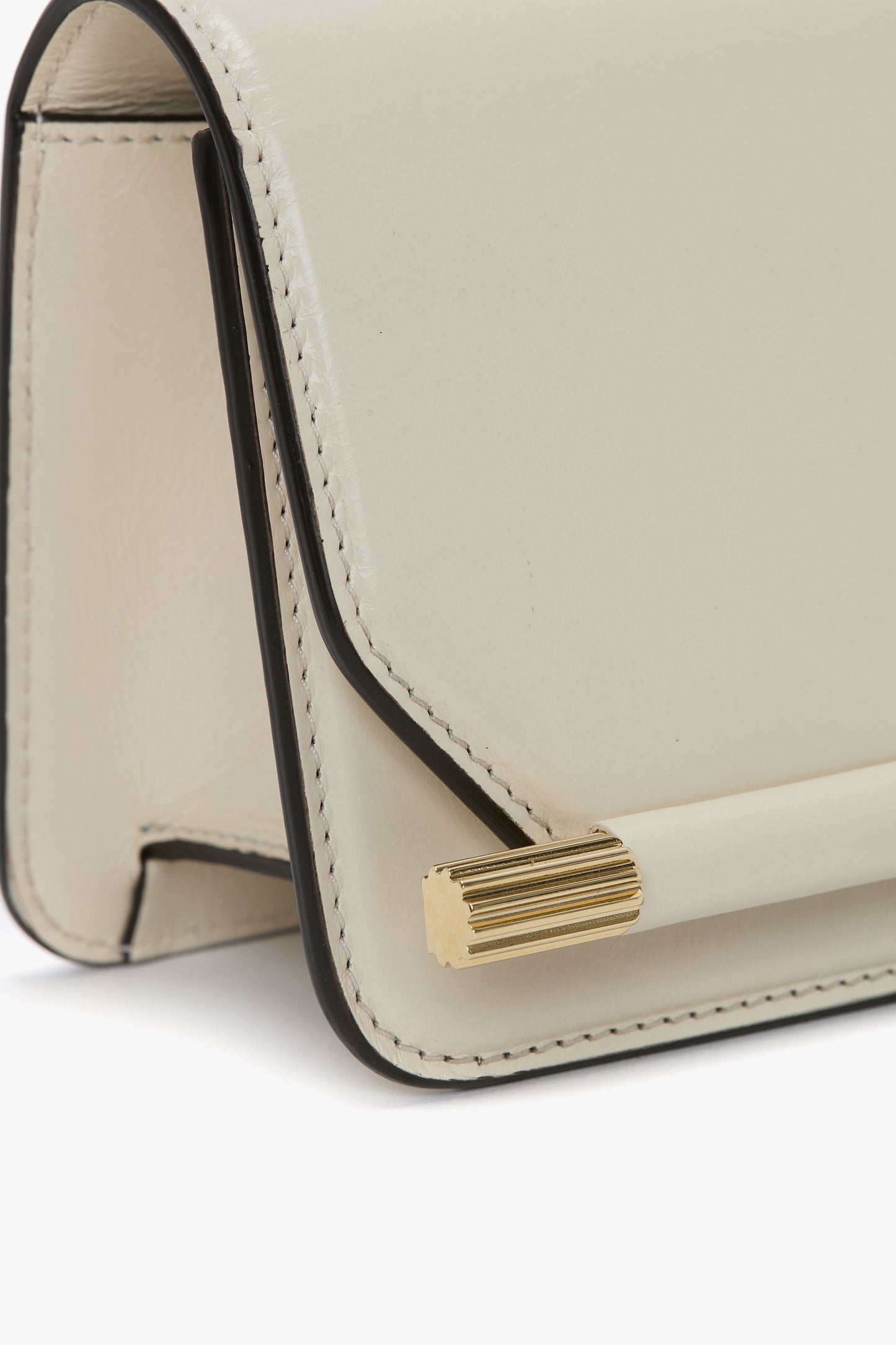 202 Clutch Bag In Ivory Distressed Leather