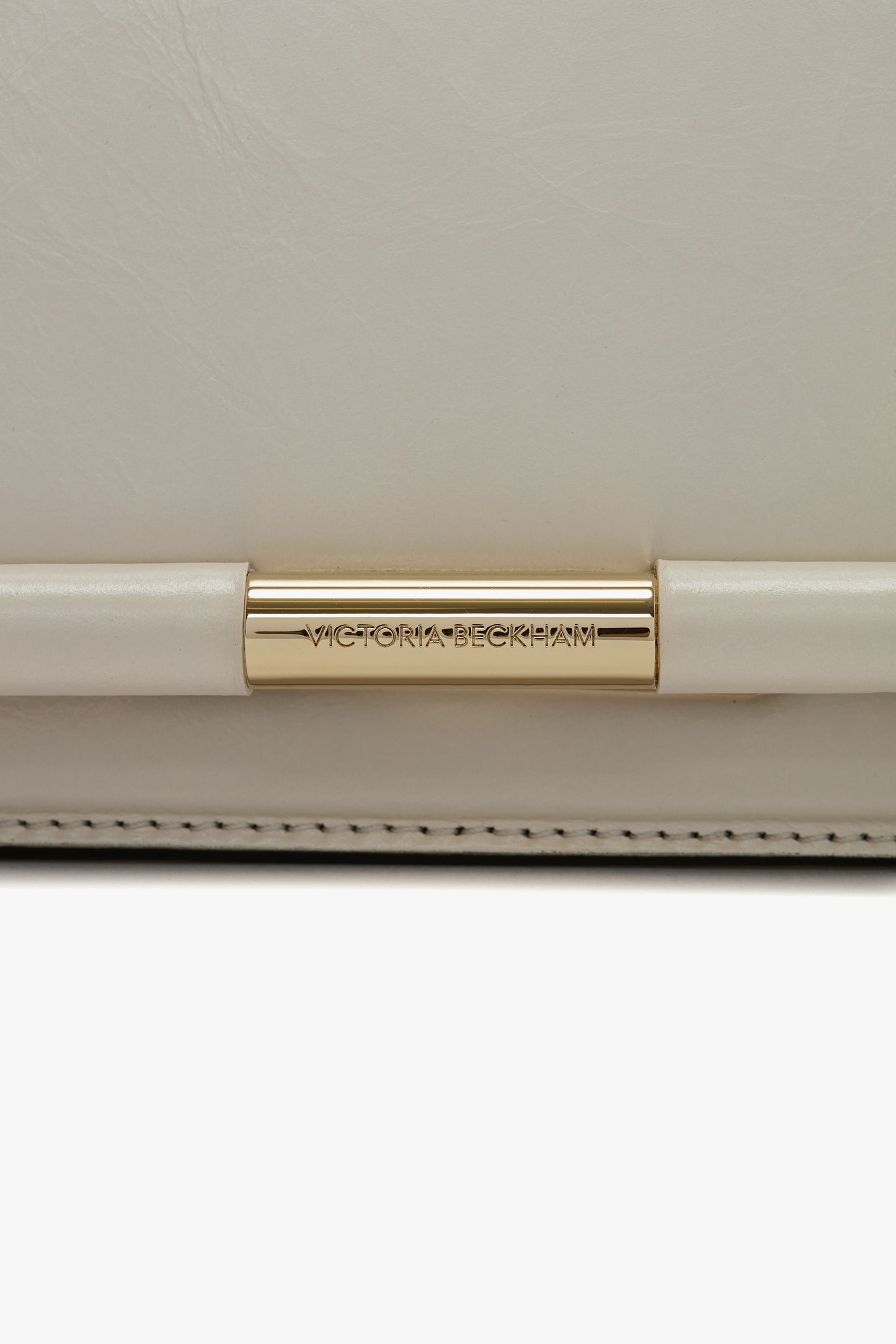 202 Clutch Bag In Ivory Distressed Leather