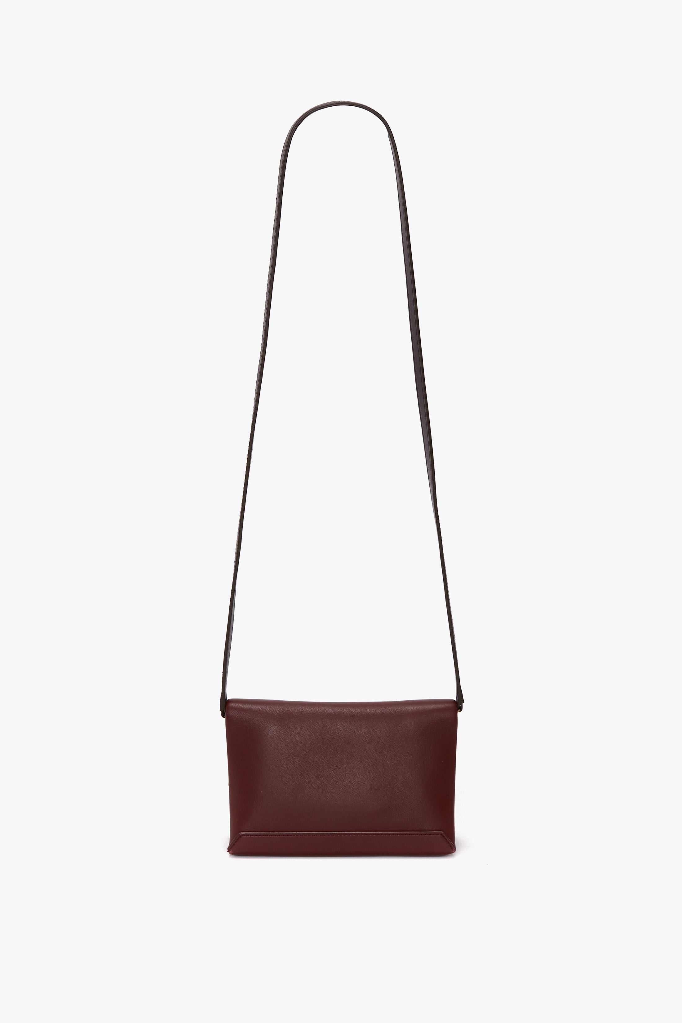 Burgundy chain bag hotsell