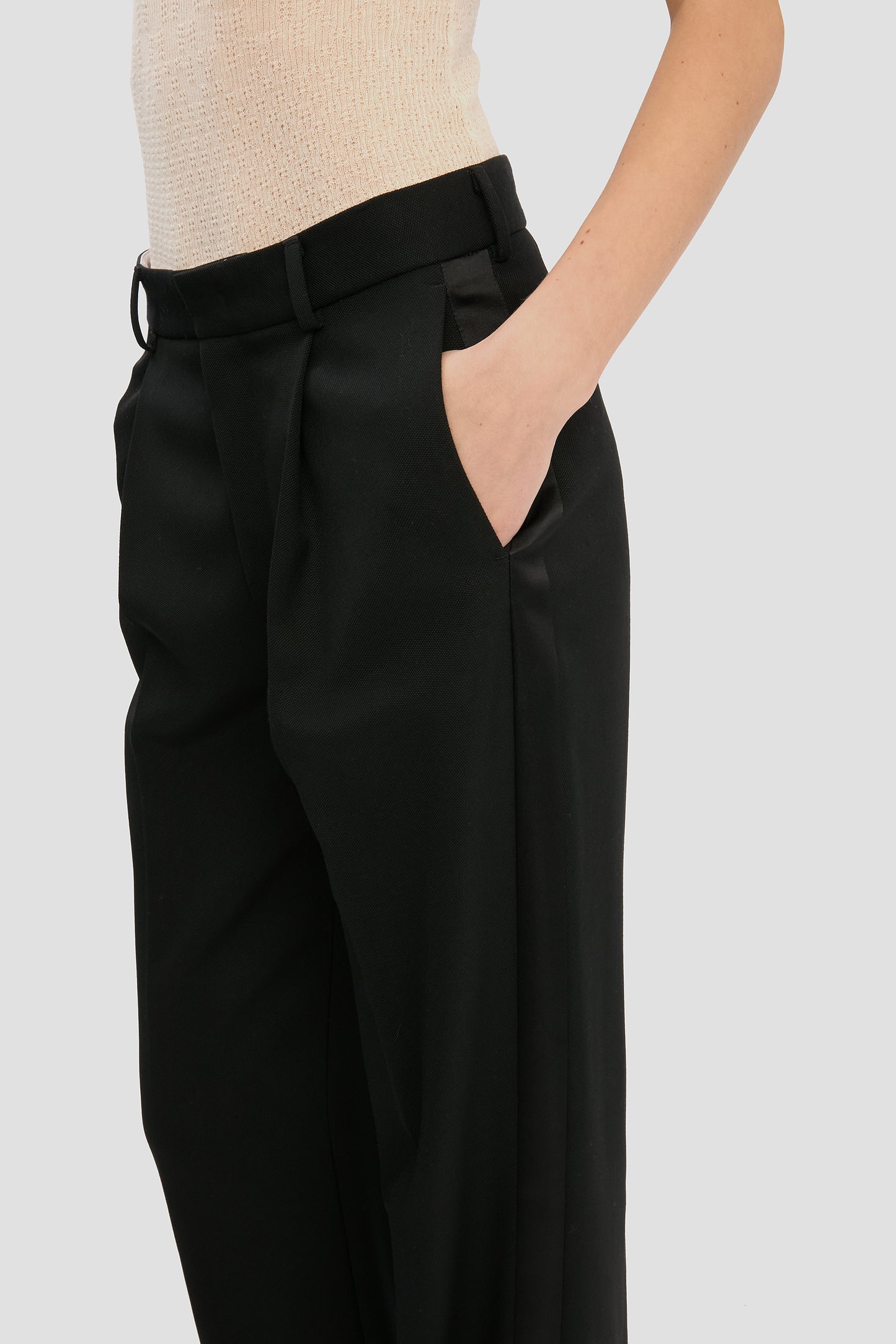 Straight Leg Tailored Trouser In Black
