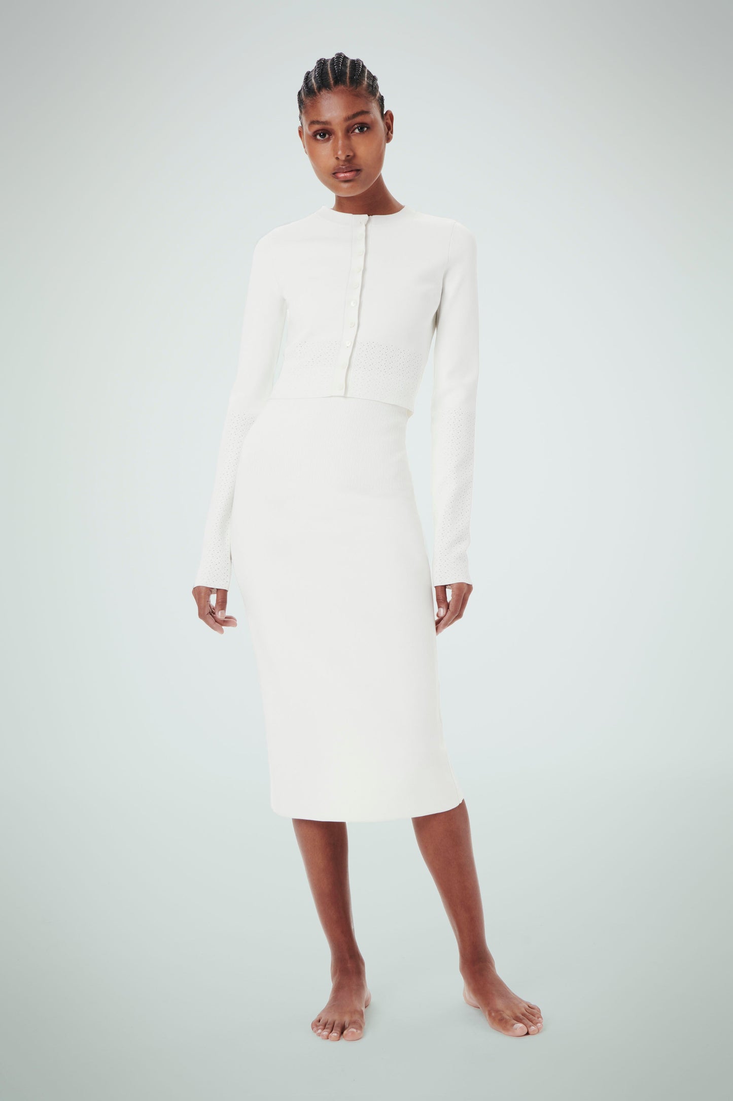 VB Body Cropped Fitted Cardigan In White