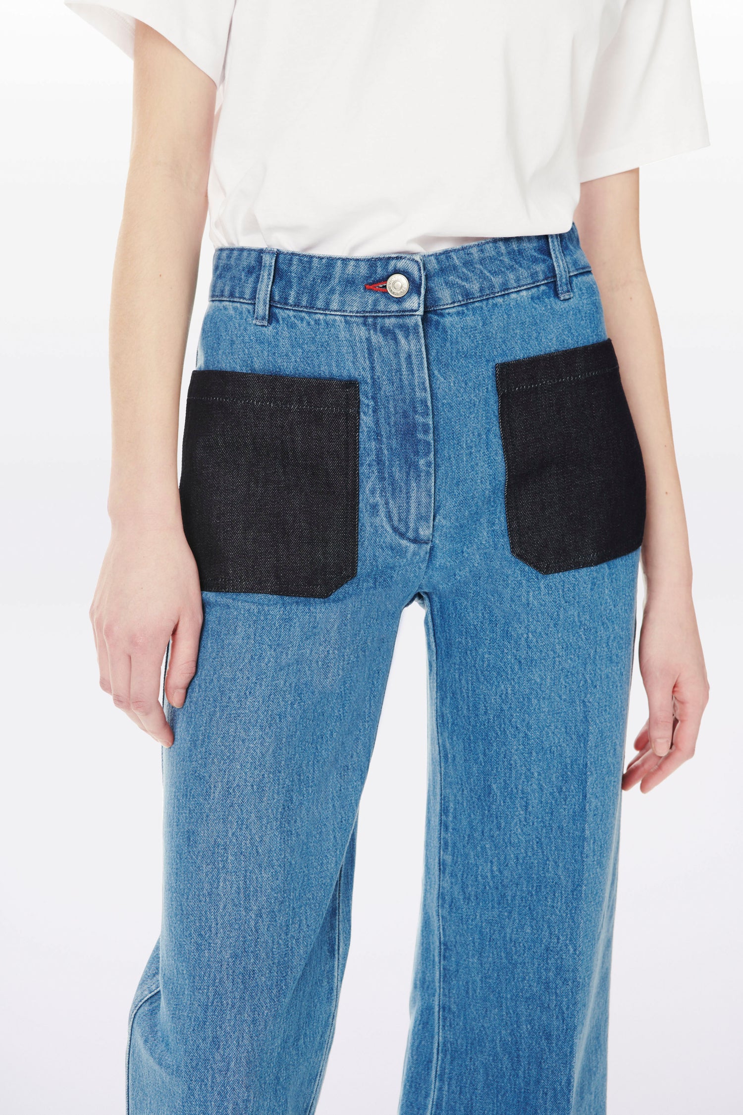 High waisted best sale jeans with pockets