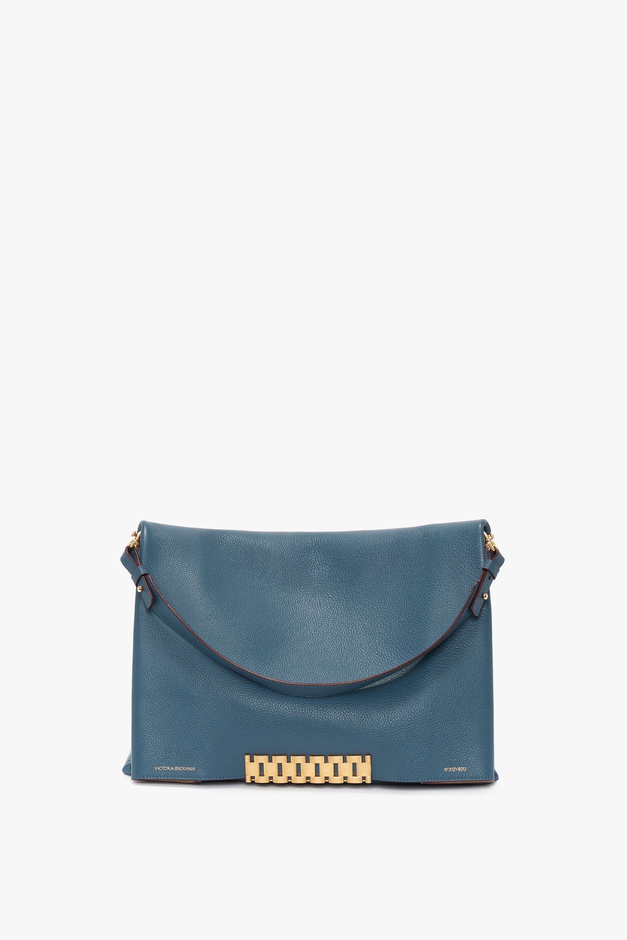 Jumbo Chain Pouch In Cornflower Blue – Victoria Beckham