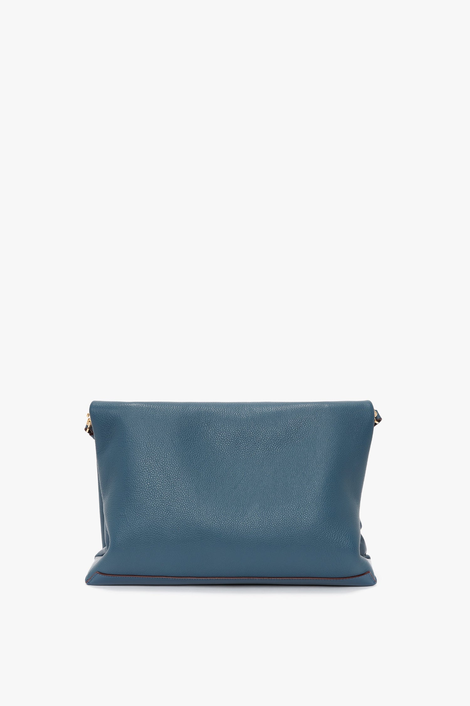 Jumbo Chain Pouch In Cornflower Blue – Victoria Beckham